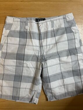 Champs Sports Gear Gray and White Plaid Shorts Men's 36